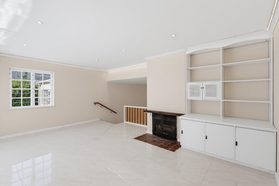4 Bedroom Property for Sale in Hout Bay Western Cape